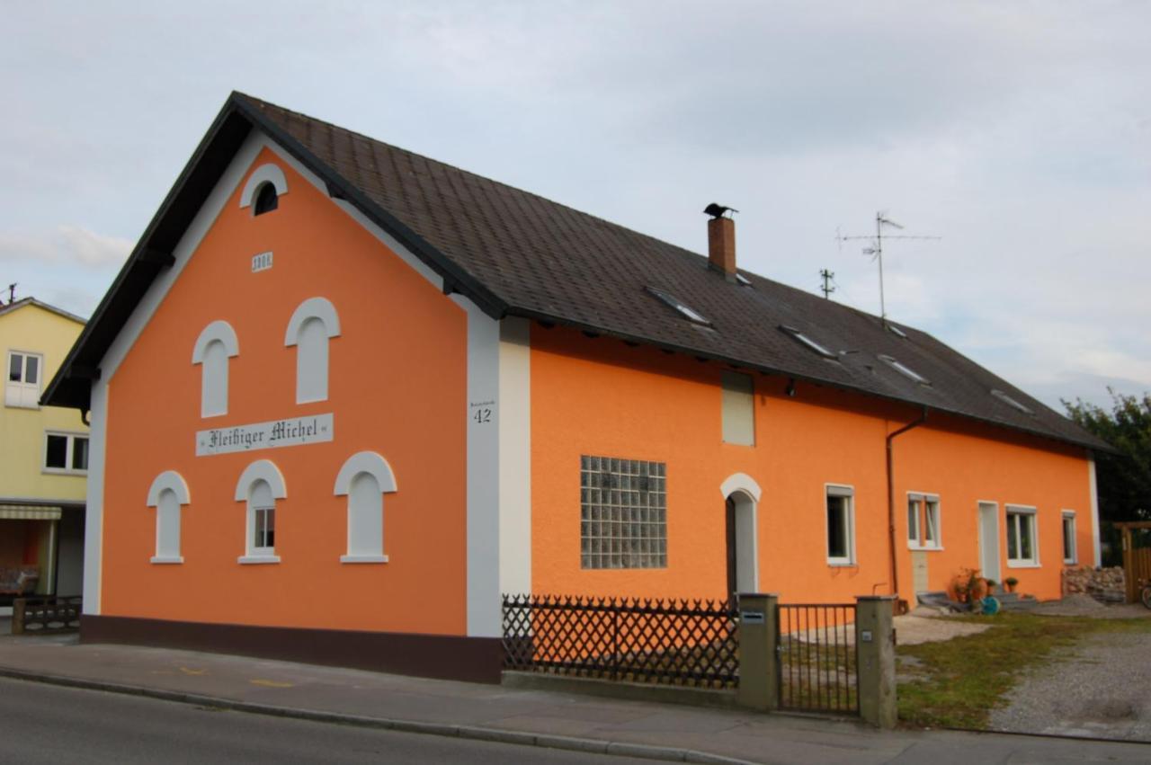 "Nesthocker" Cafe-Snackbar-Pension-Bauwagencamp Offingen Экстерьер фото